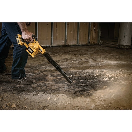 20V MAX* Compact Jobsite Blower Kit