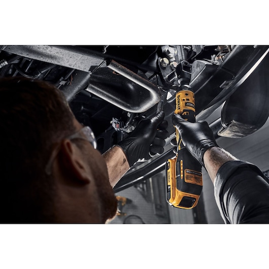 ATOMIC COMPACT SERIES™ 20V MAX* Brushless 1/2 in Ratchet Kit