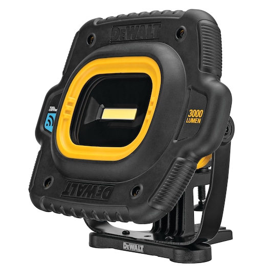 Profile of  Tool Connect Corded Area Light.