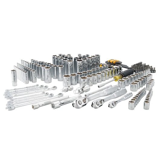 Profile of 226 piece DEWALT mechanics tools set.